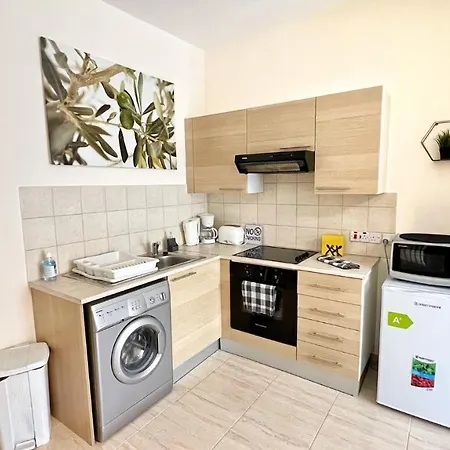 Pmp Adamia Apartment *