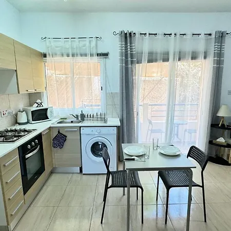 Pmp Adamia Apartment Peyia