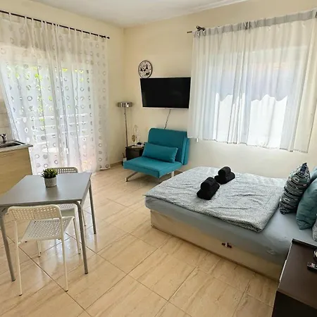 Pmp Adamia Apartment *