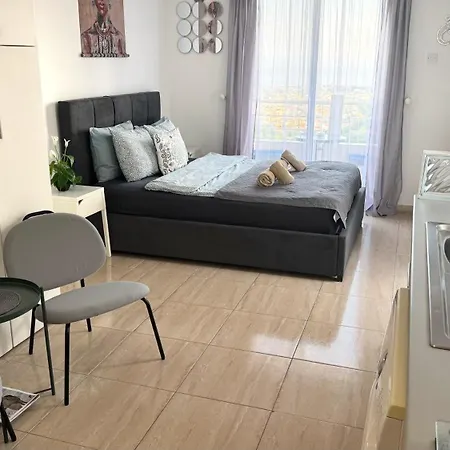 Apartman Pmp Adamia *