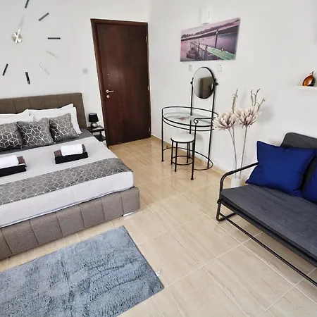 Pmp Adamia Apartment *