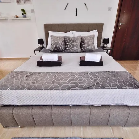 Pmp Adamia Apartment *
